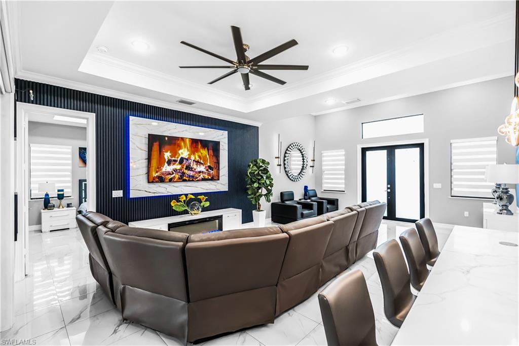 GOLDEN GATE ESTATES - Residential