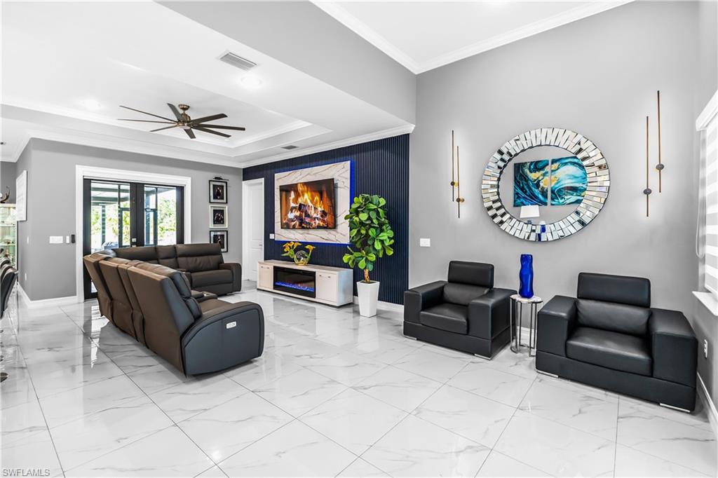 GOLDEN GATE ESTATES - Residential
