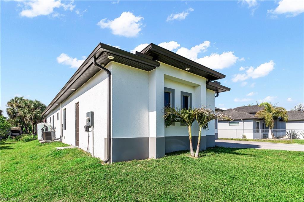 GOLDEN GATE ESTATES - Residential