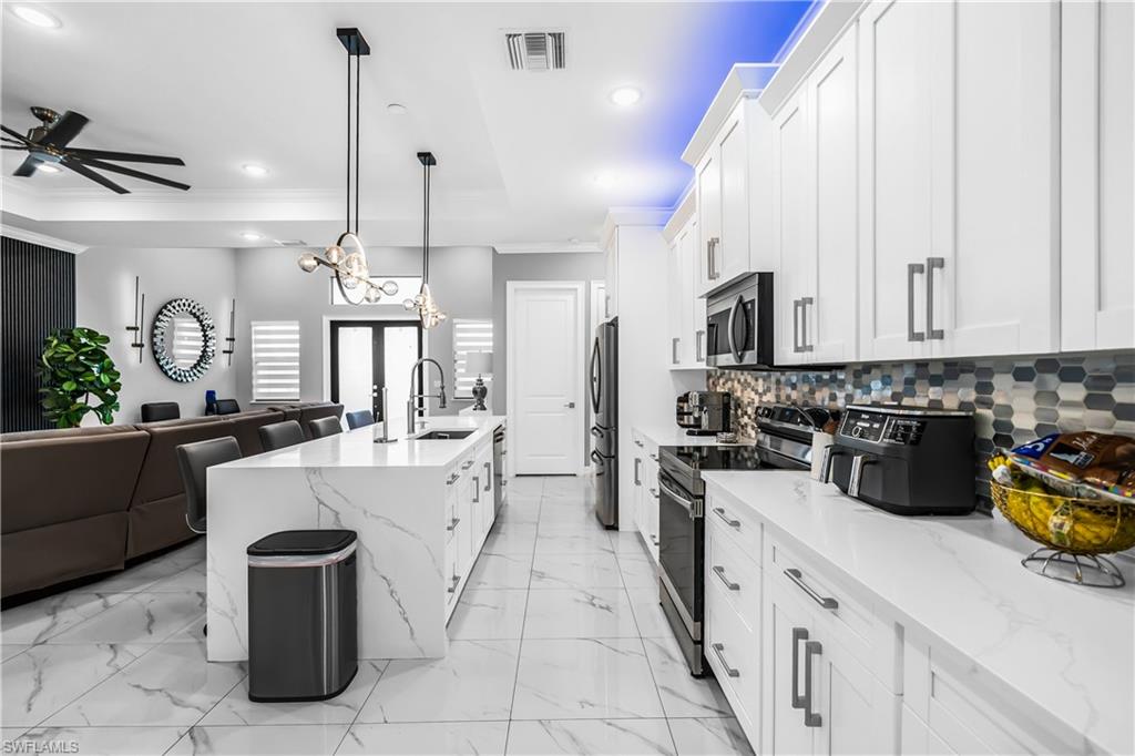 GOLDEN GATE ESTATES - Residential