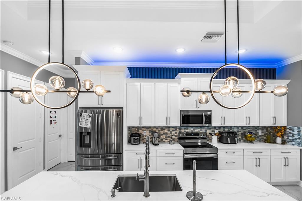 GOLDEN GATE ESTATES - Residential