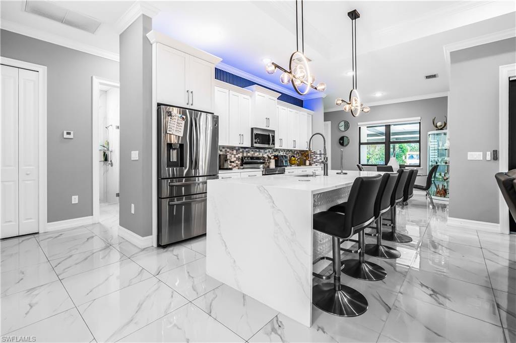 GOLDEN GATE ESTATES - Residential