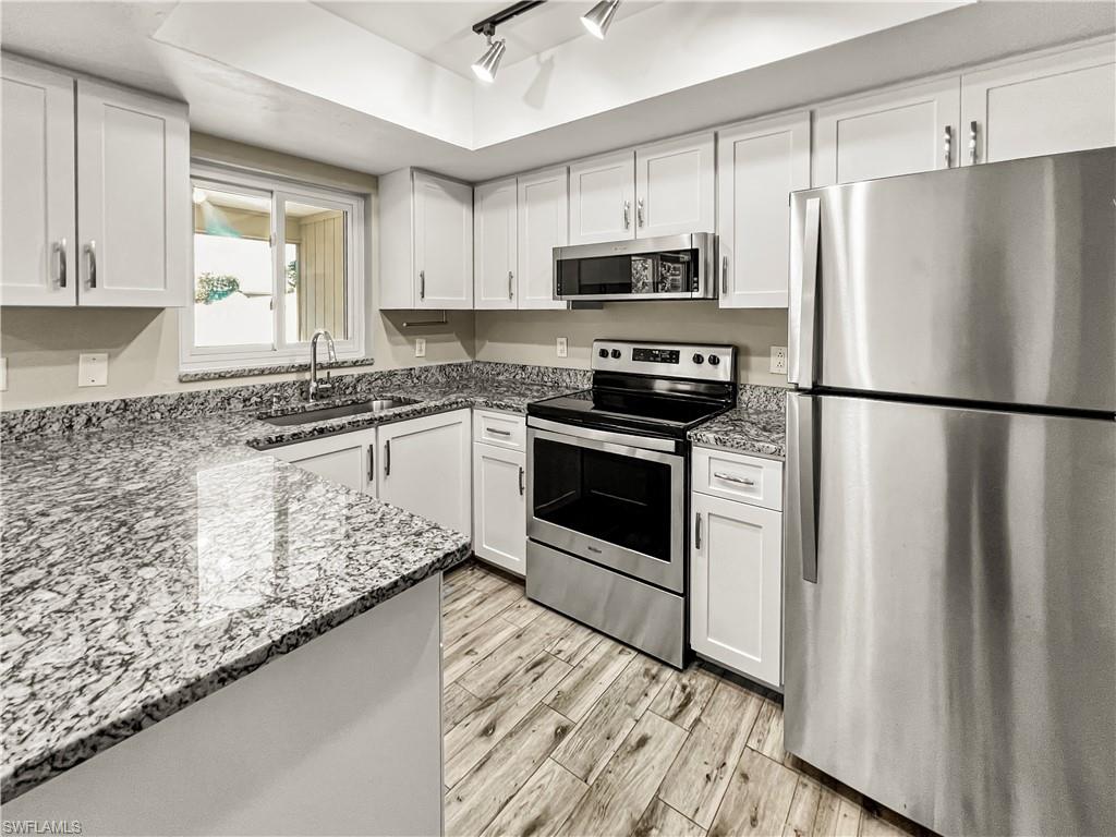 SAN CARLOS PARK - Residential Lease