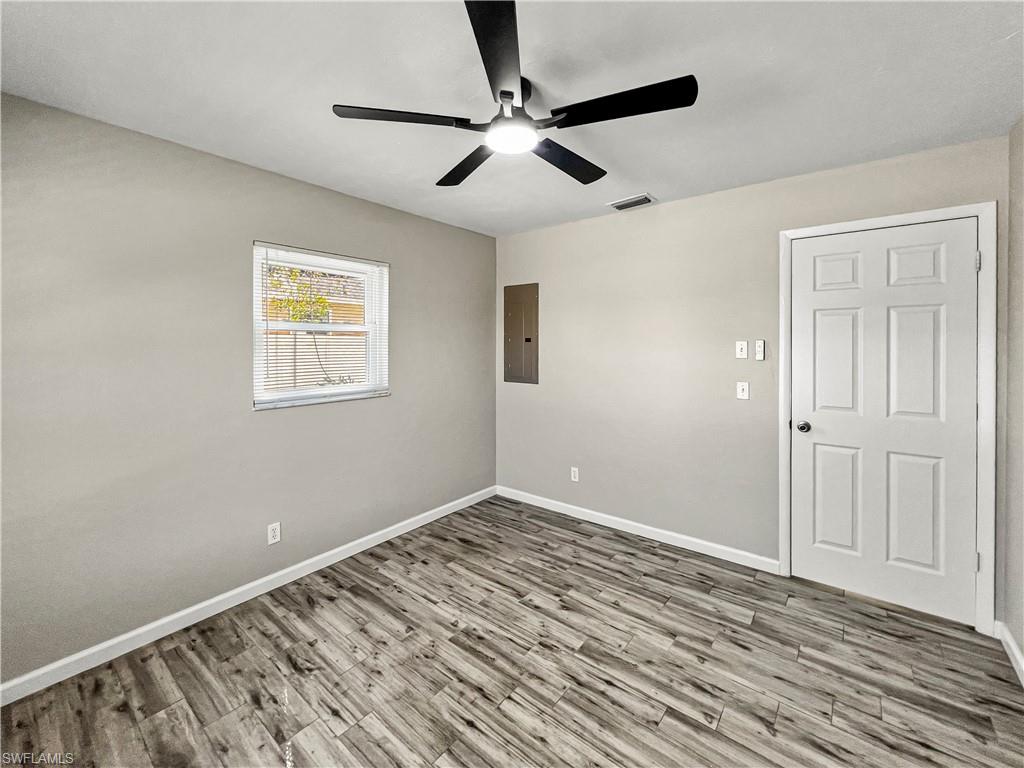 SAN CARLOS PARK - Residential Lease