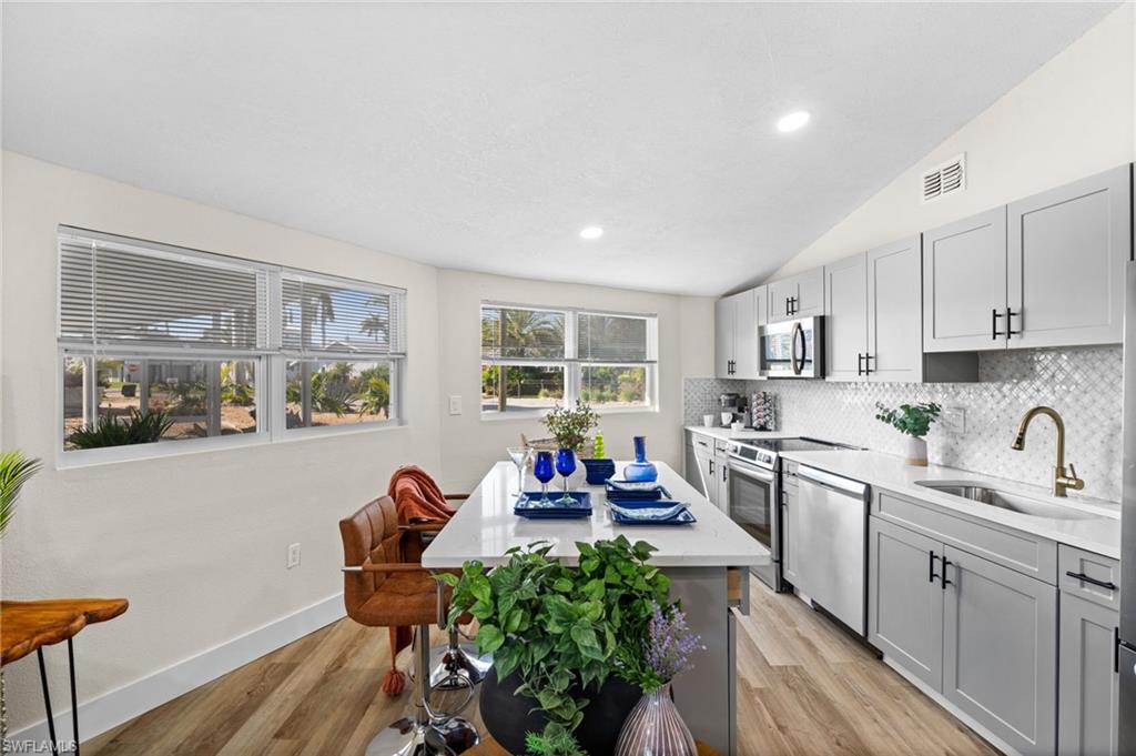 LAGUNA SHORES - Residential