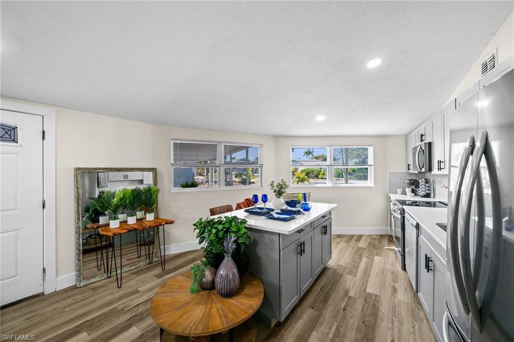 LAGUNA SHORES - Residential