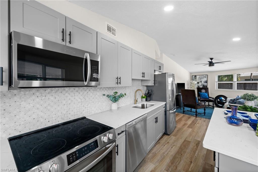 LAGUNA SHORES - Residential