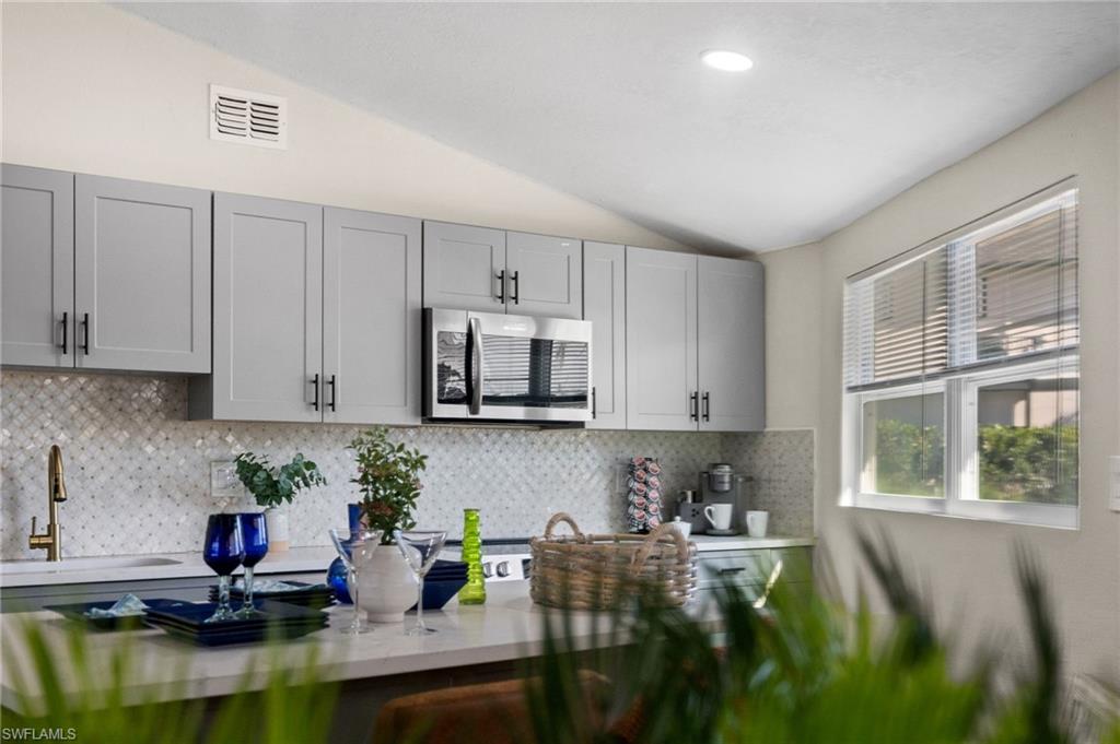 LAGUNA SHORES - Residential