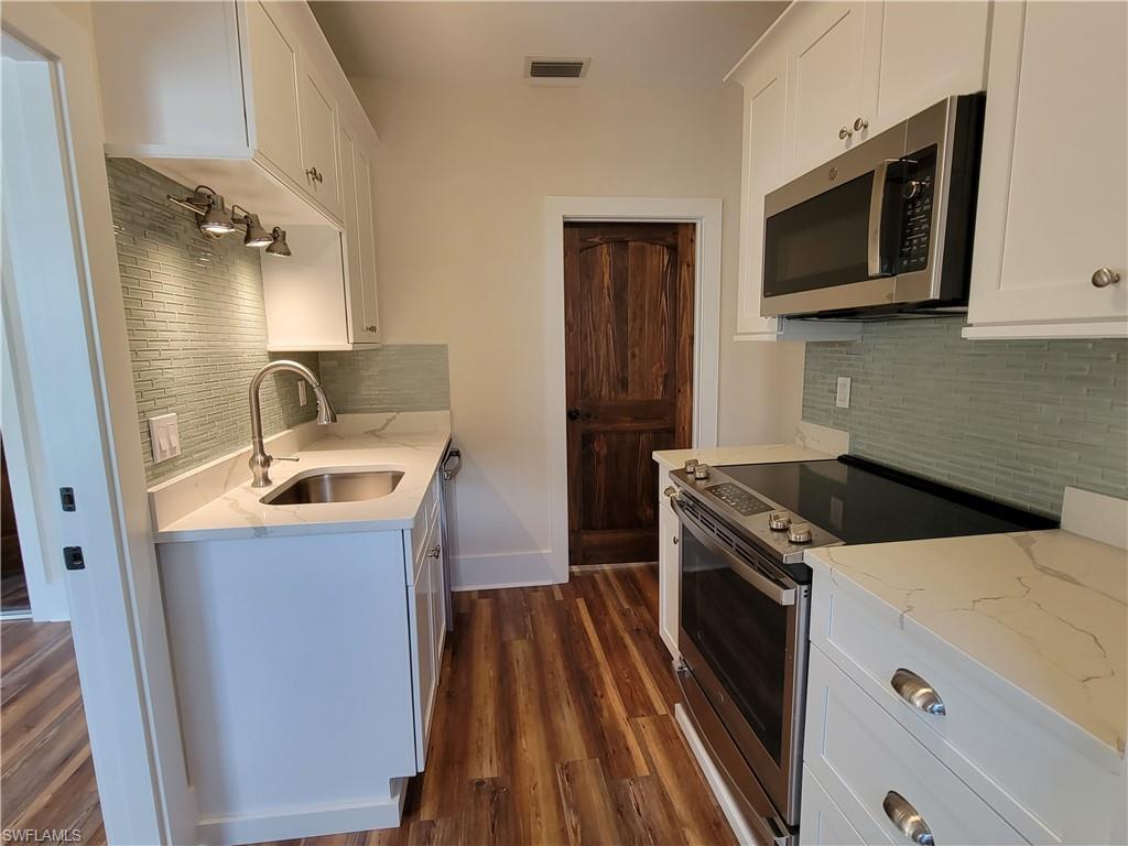 WOODFORD PARK - Residential Lease