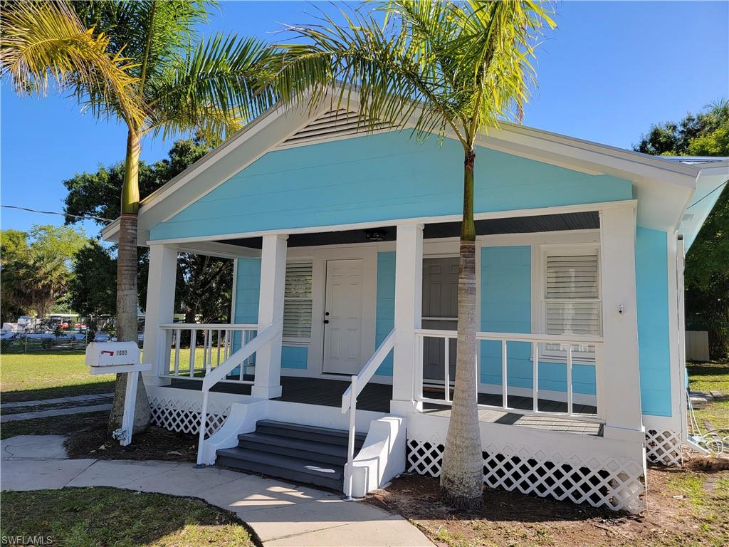 WOODFORD PARK - Residential Lease