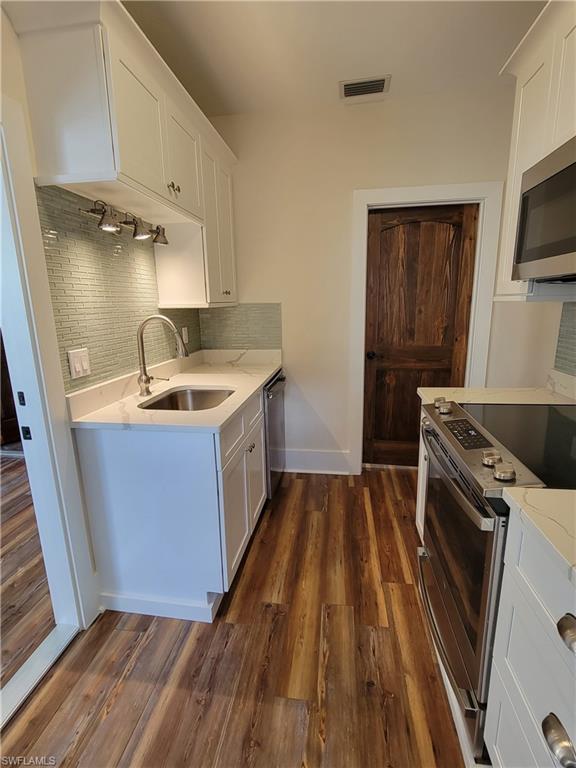 WOODFORD PARK - Residential Lease