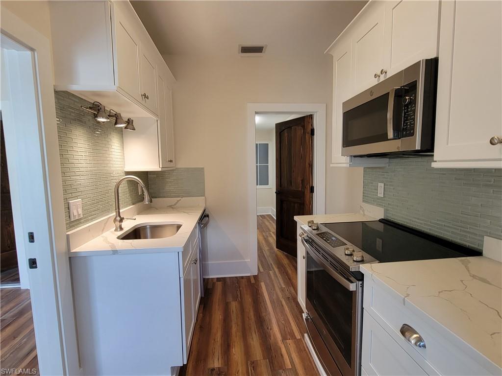 WOODFORD PARK - Residential Lease