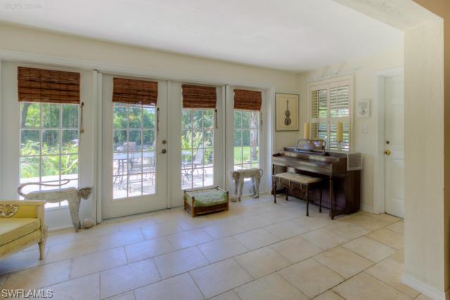 LA CHELLE MANOR - Residential