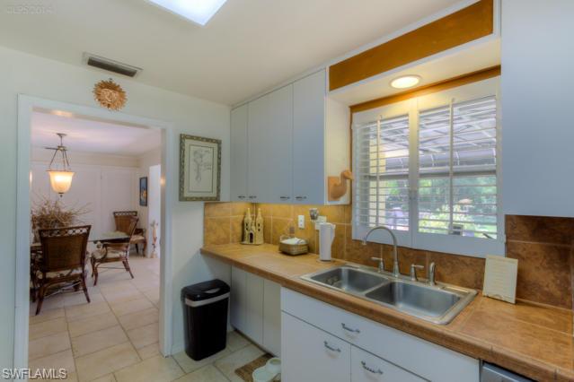 LA CHELLE MANOR - Residential