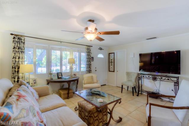 LA CHELLE MANOR - Residential