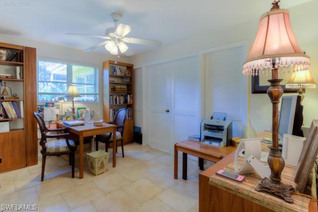 LA CHELLE MANOR - Residential