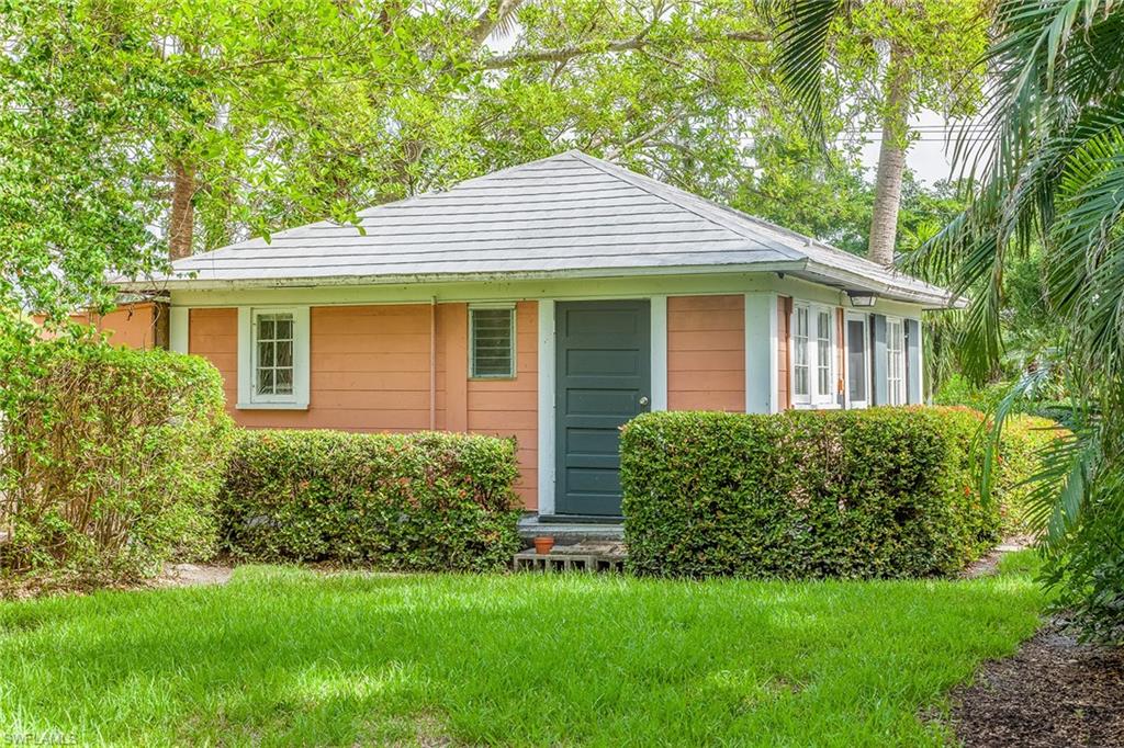 OLDE NAPLES - Residential
