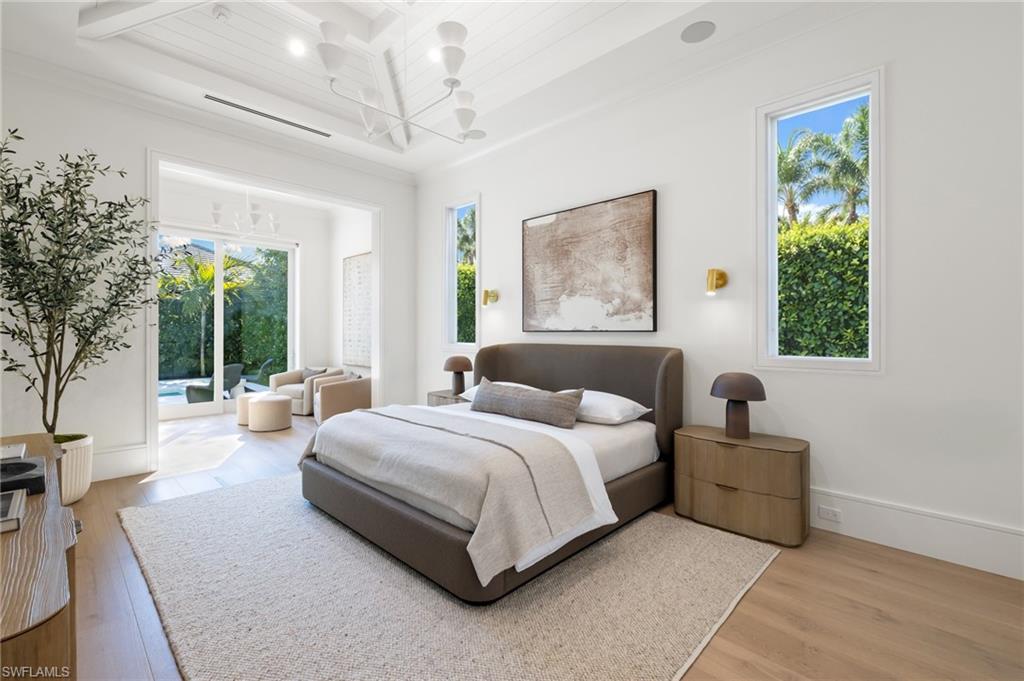 MOORINGS - Residential