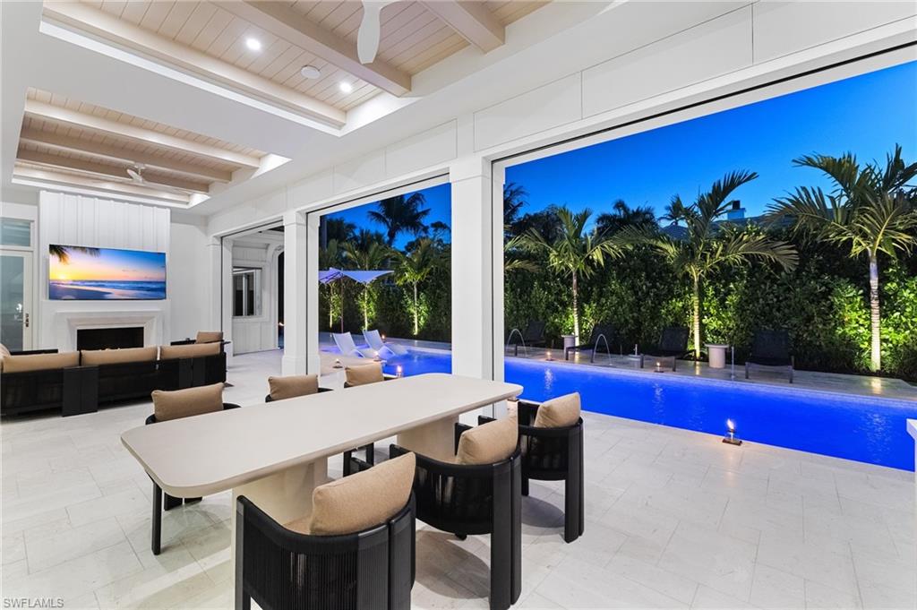 MOORINGS - Residential