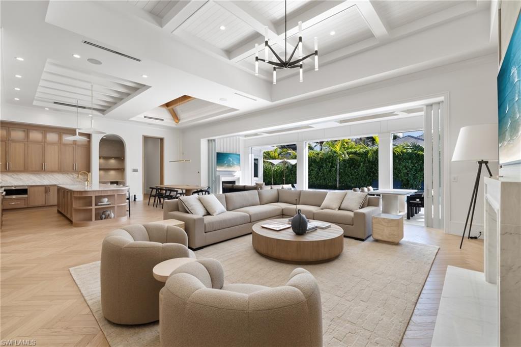 MOORINGS - Residential