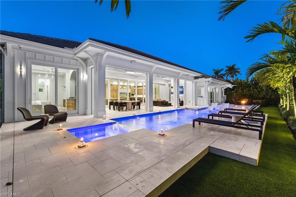 MOORINGS - Residential