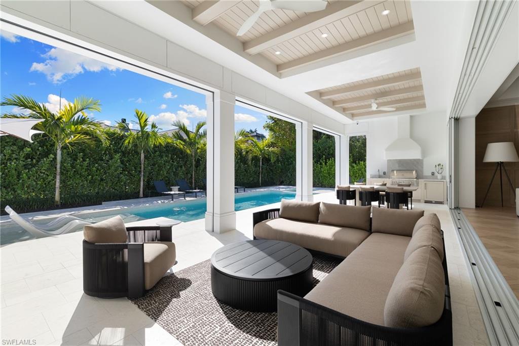 MOORINGS - Residential