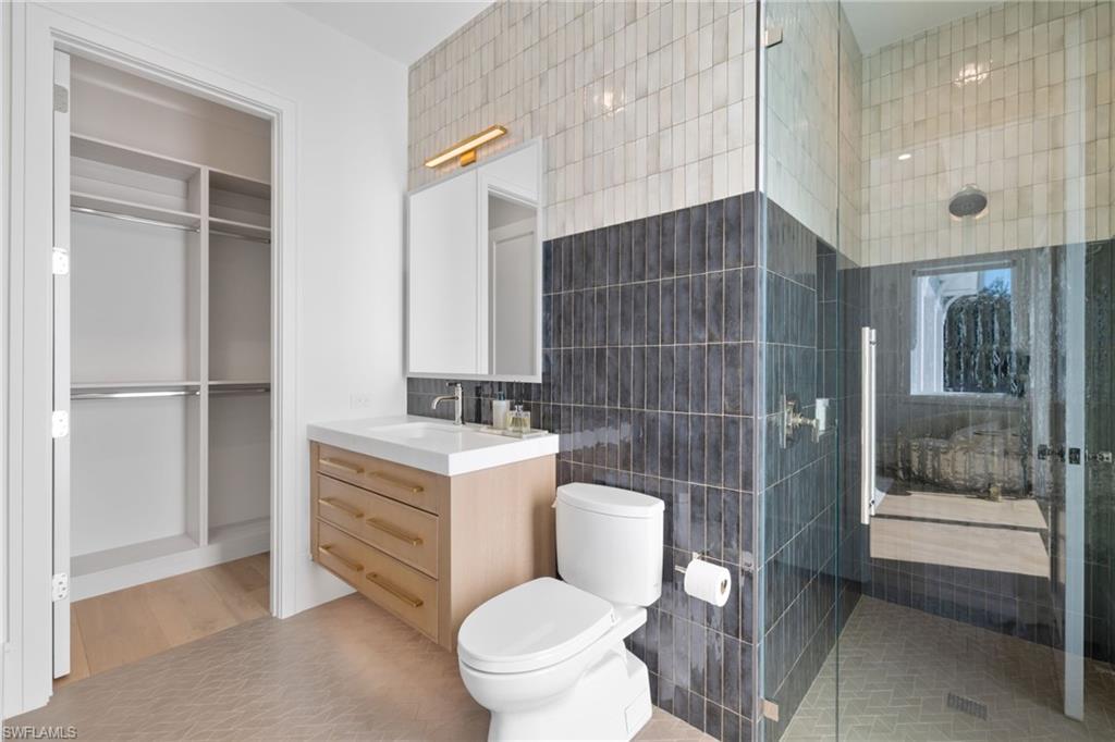 MOORINGS - Residential