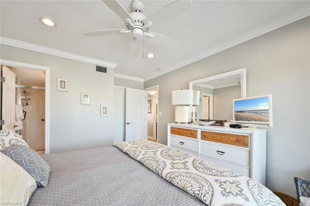 ELEVEN HUNDRED CLUB - Residential