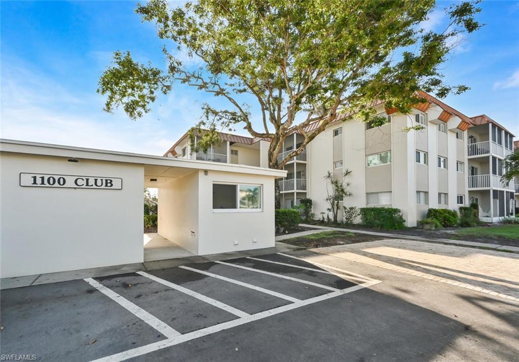 ELEVEN HUNDRED CLUB - Residential