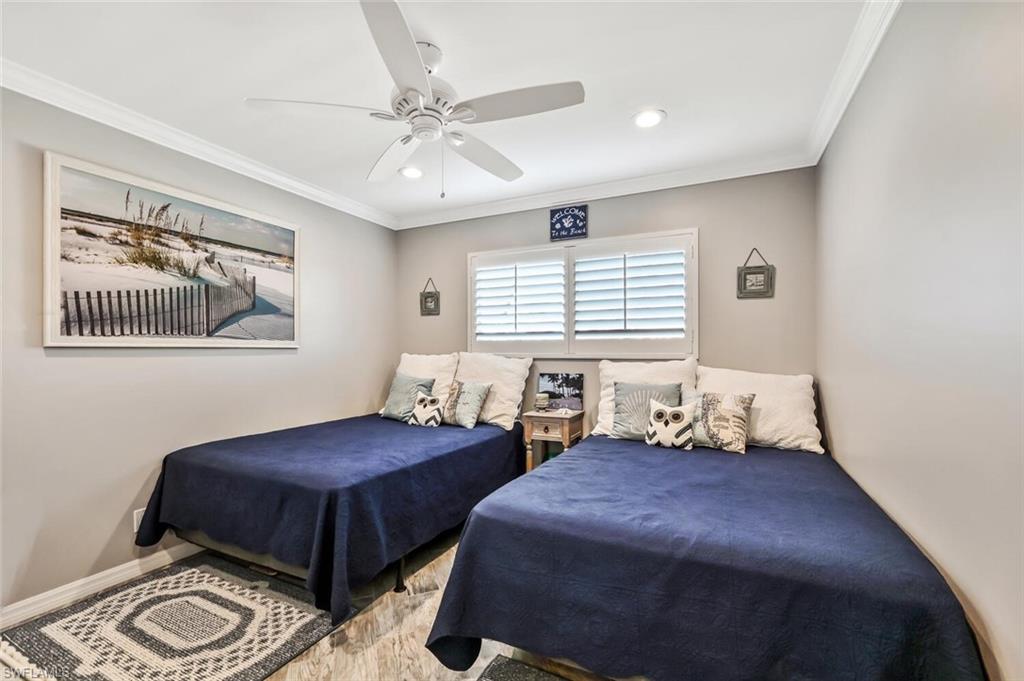 ELEVEN HUNDRED CLUB - Residential