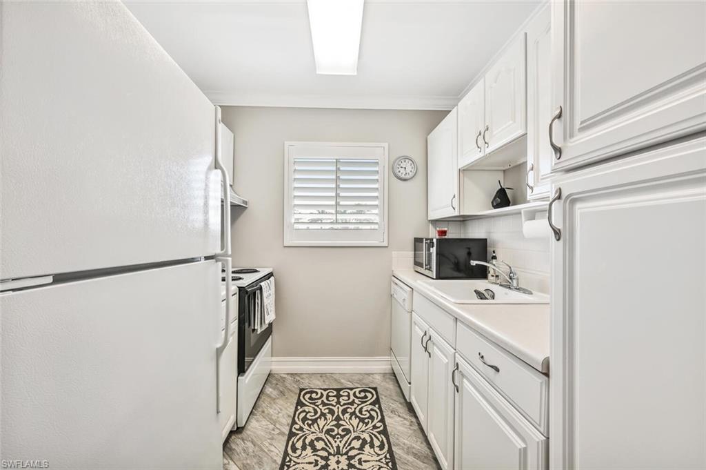 ELEVEN HUNDRED CLUB - Residential