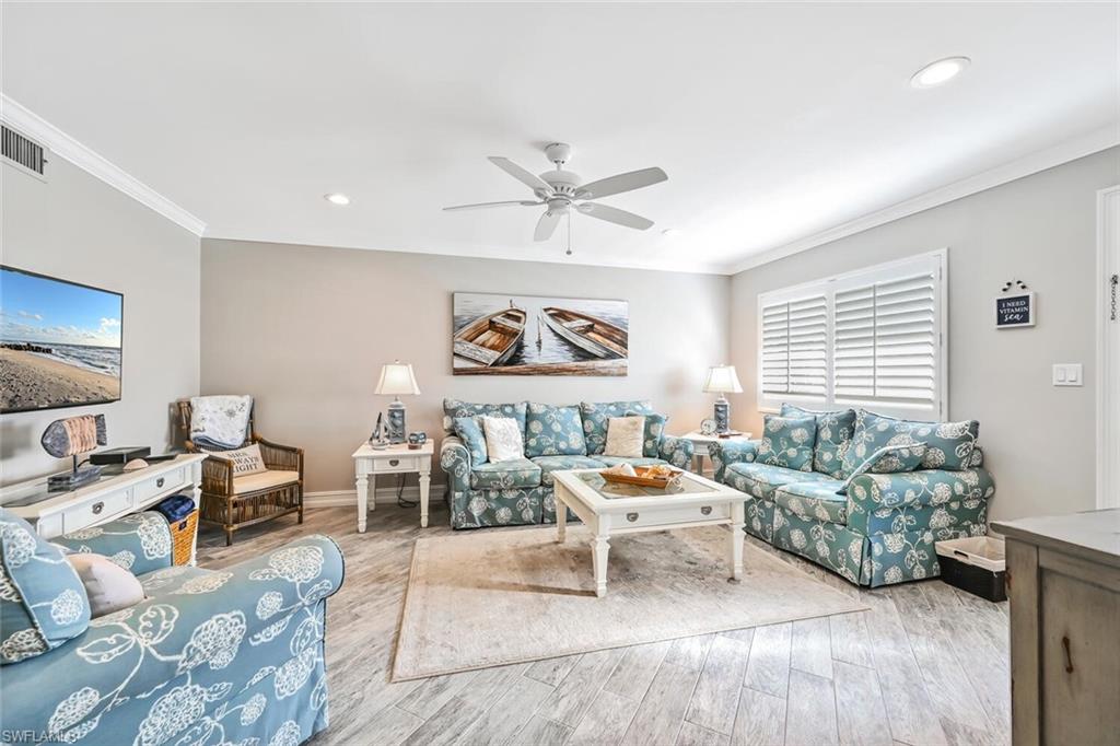 ELEVEN HUNDRED CLUB - Residential