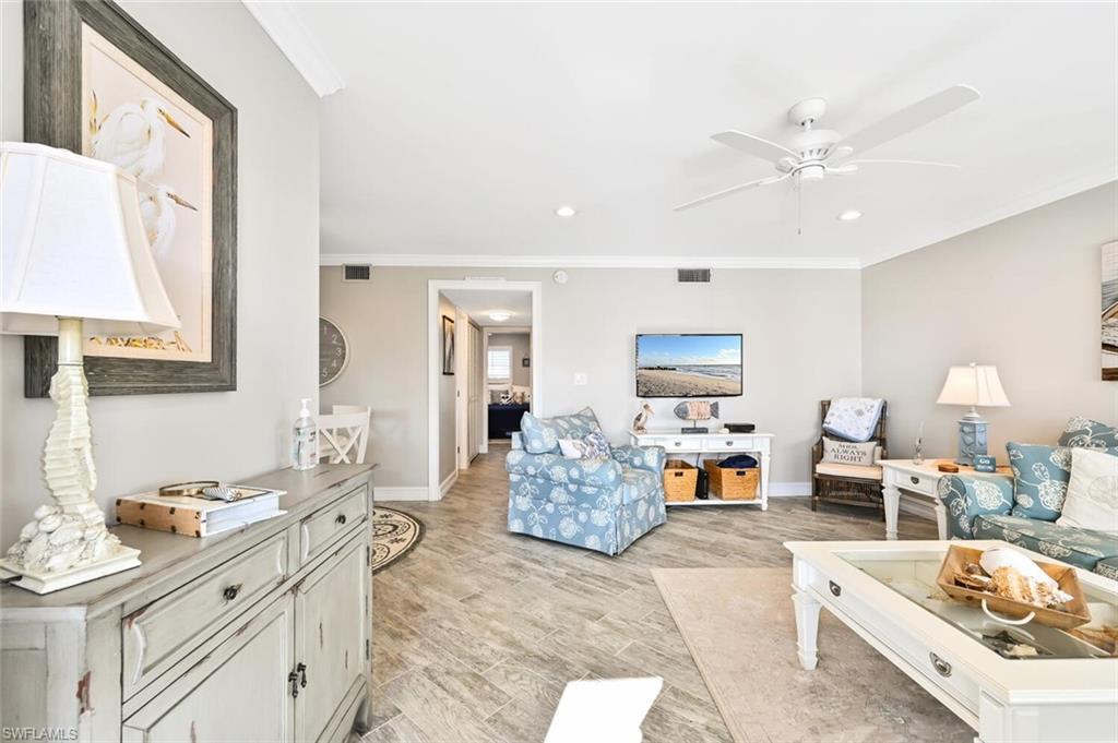 ELEVEN HUNDRED CLUB - Residential