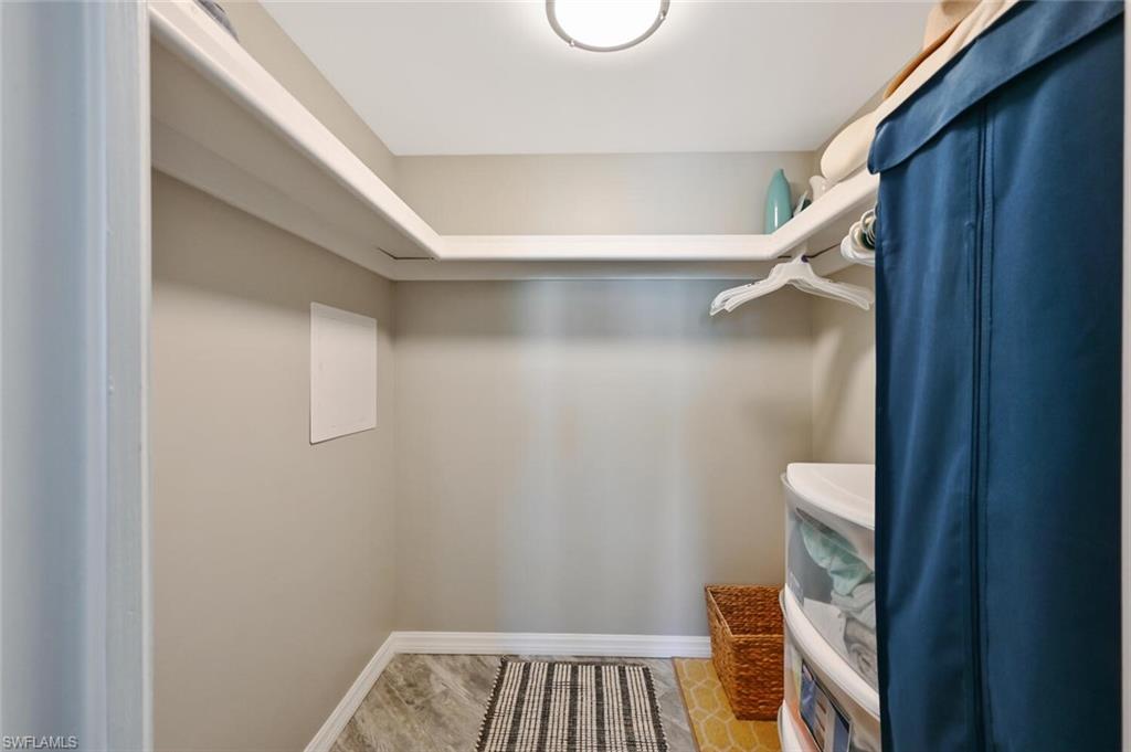 ELEVEN HUNDRED CLUB - Residential