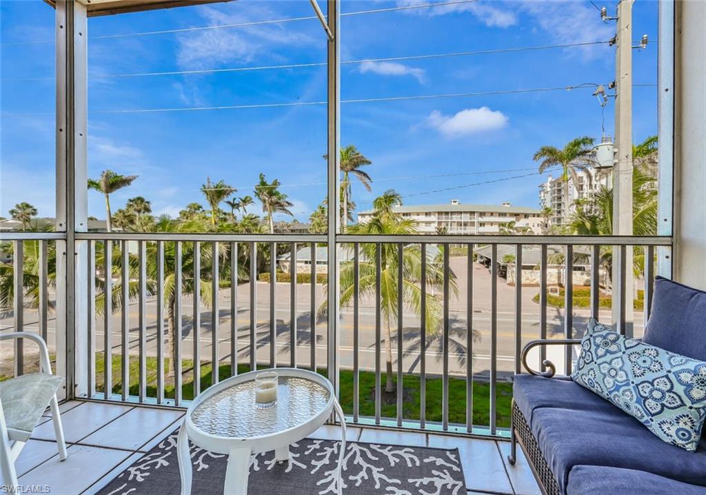 ELEVEN HUNDRED CLUB - Residential