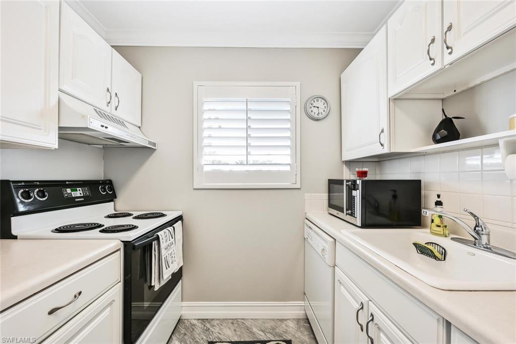 ELEVEN HUNDRED CLUB - Residential