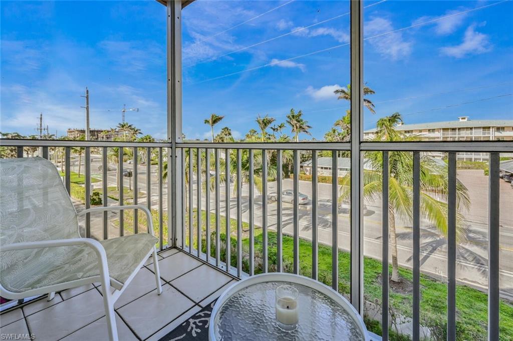 ELEVEN HUNDRED CLUB - Residential