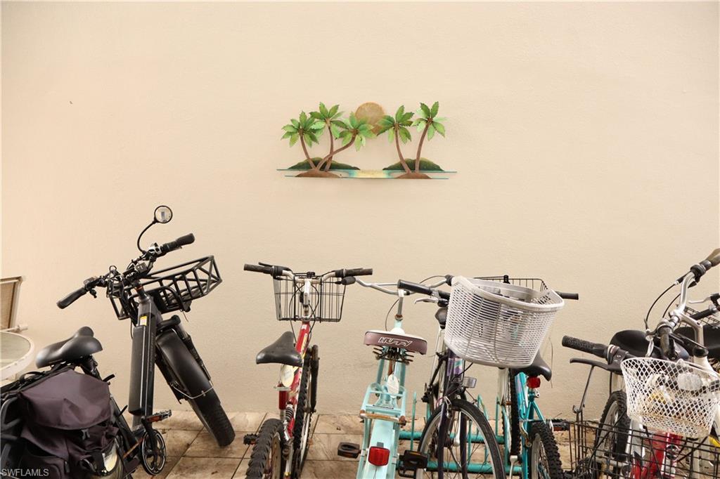 SEVEN LAKES - Residential