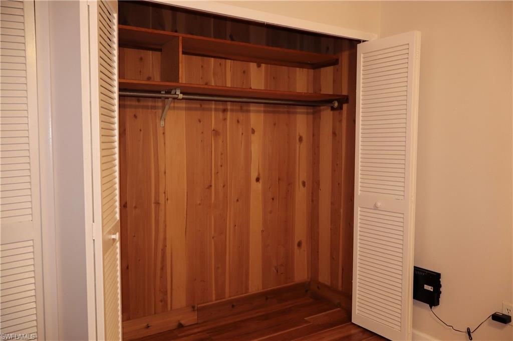 SEVEN LAKES - Residential