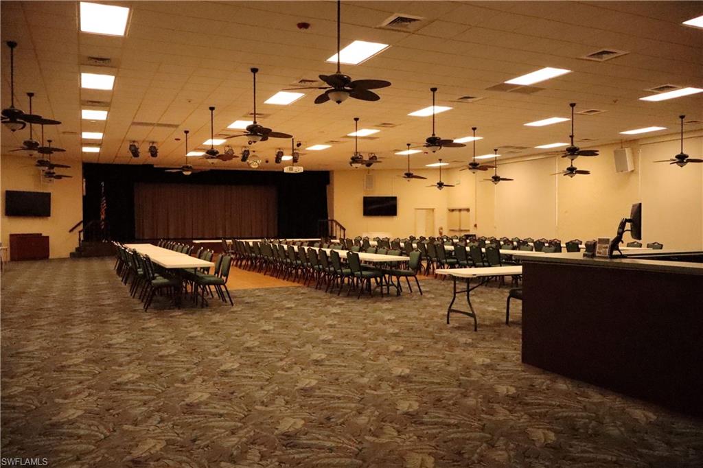 SEVEN LAKES - Residential