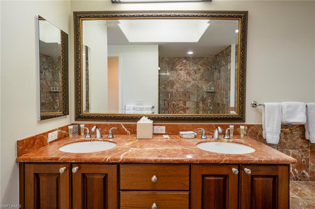 NAPLES BAY RESORT - Residential