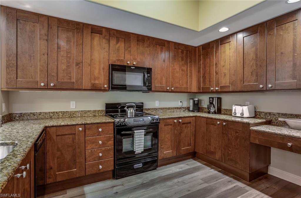 NAPLES BAY RESORT - Residential