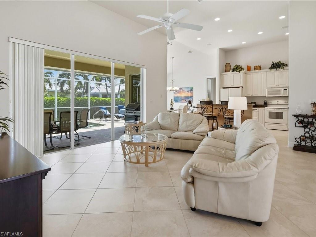 159 Balfour DR