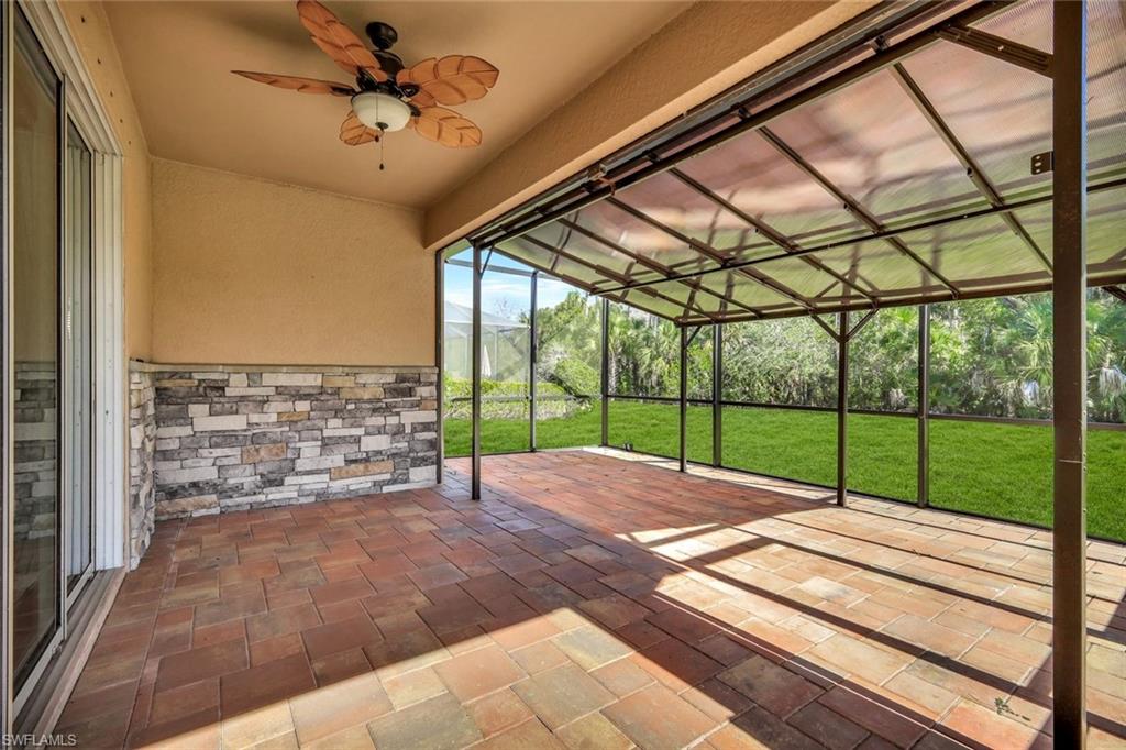 HAMPTON LAKES - Residential