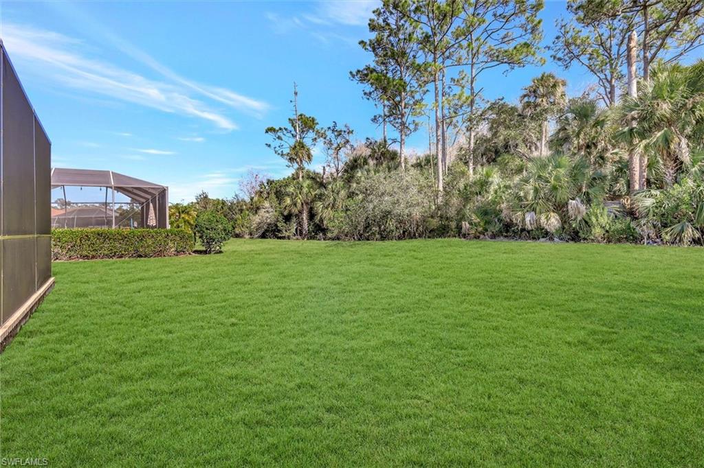 HAMPTON LAKES - Residential