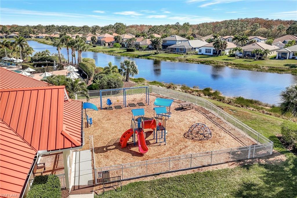 HAMPTON LAKES - Residential