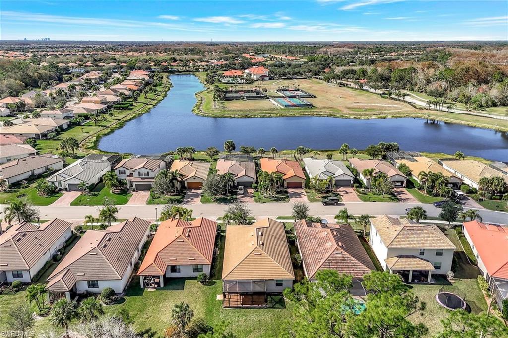 HAMPTON LAKES - Residential