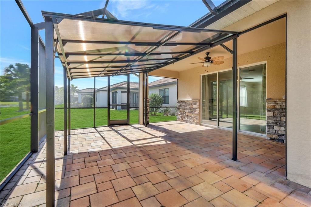 HAMPTON LAKES - Residential