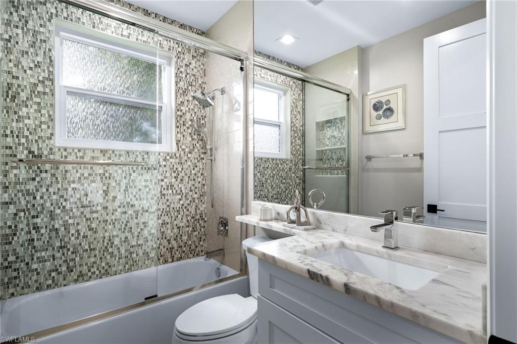 SATURNIA LAKES - Residential