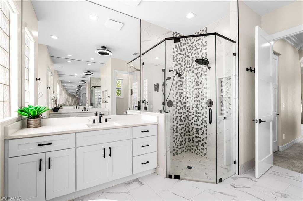 SATURNIA LAKES - Residential